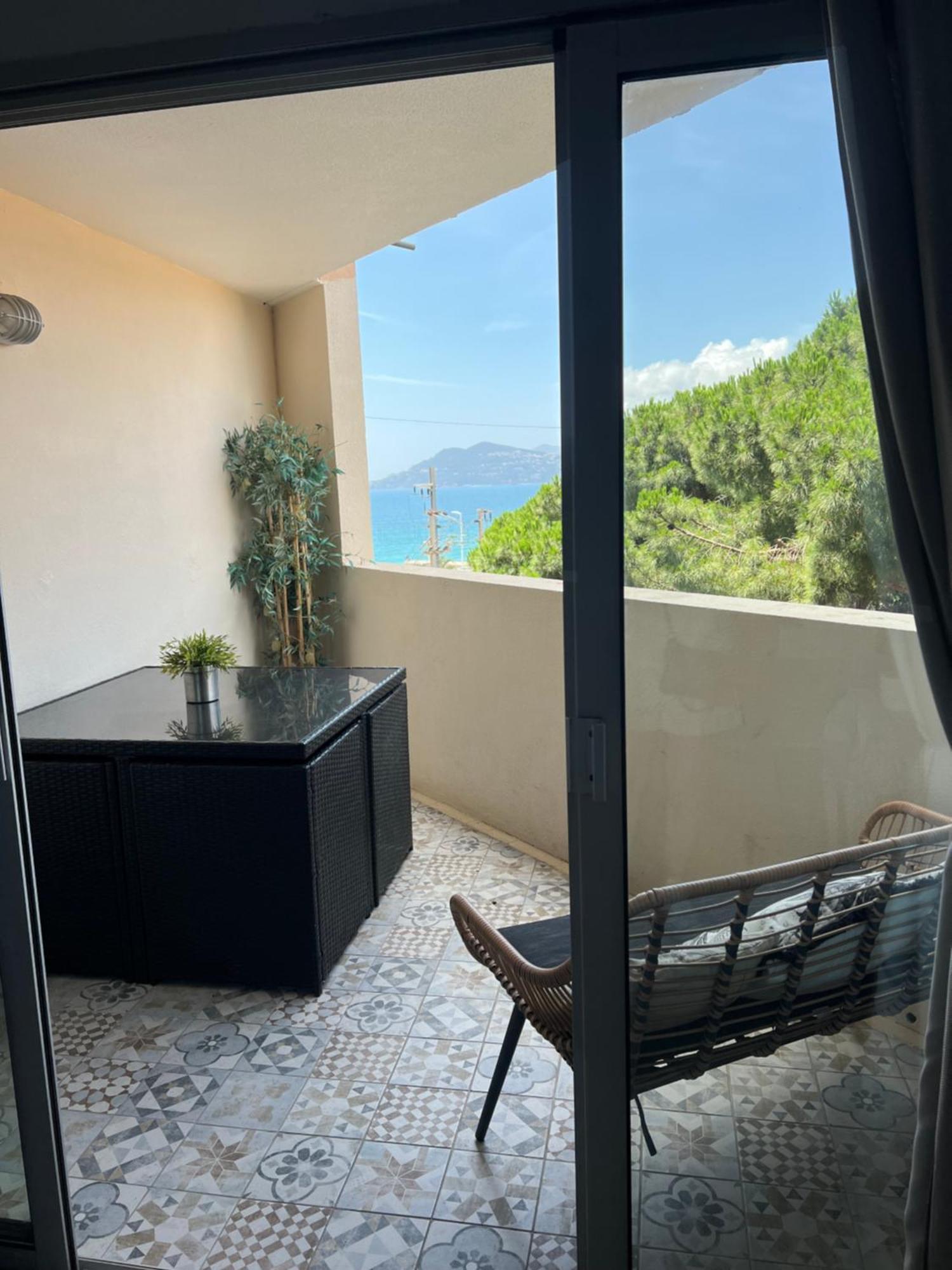 Joli 2 Pieces Aux Pieds Des Plages Cannes Exterior foto